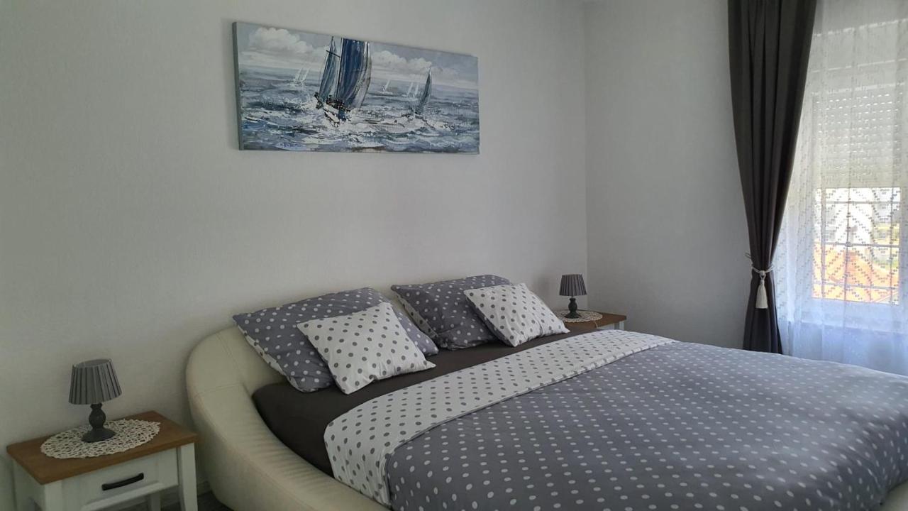 Apartman Kovacic - Knin Exteriör bild