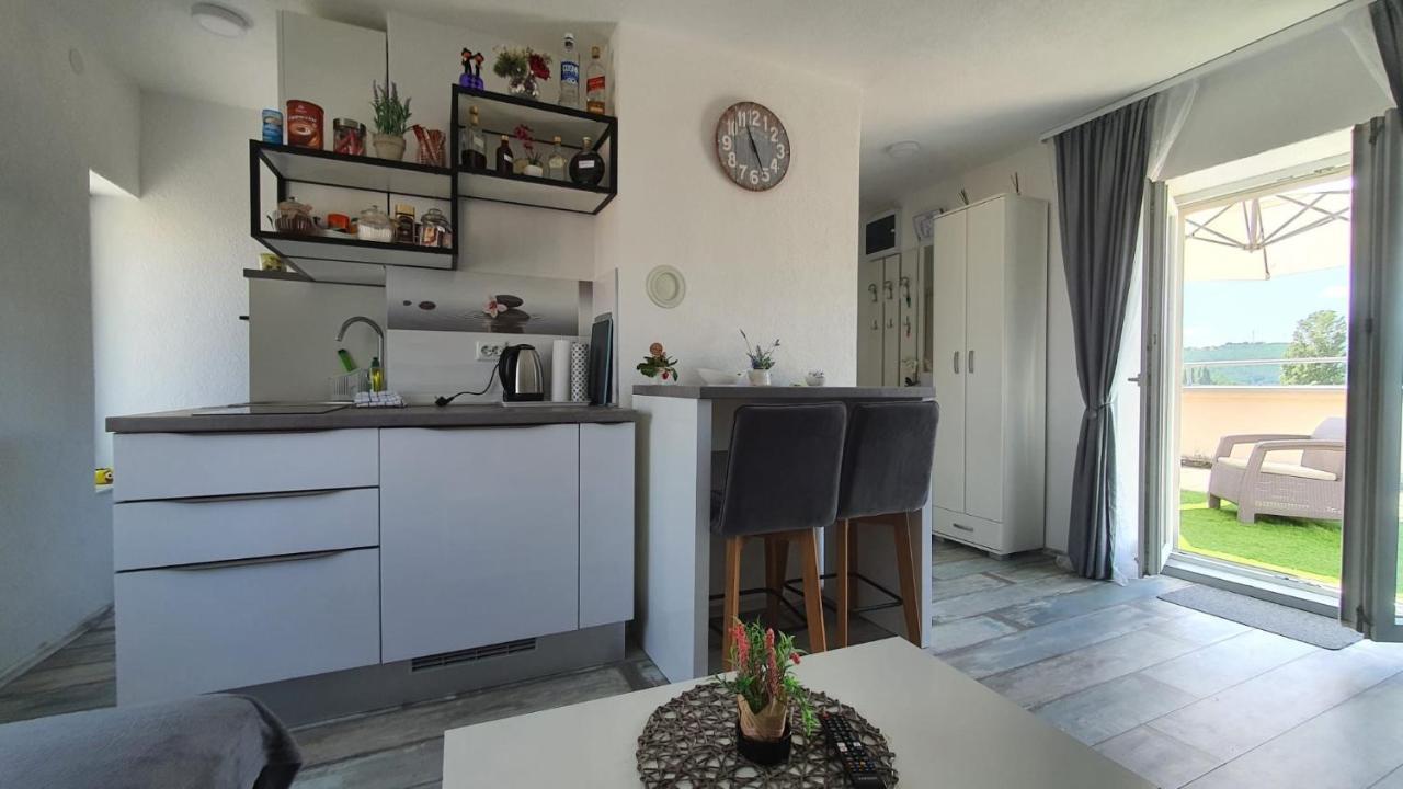Apartman Kovacic - Knin Exteriör bild